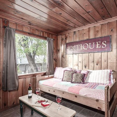 Cozy Cabin, 2 Bedrooms, Fireplace, Midtown, Sleeps 5 Рюидозо Екстериор снимка