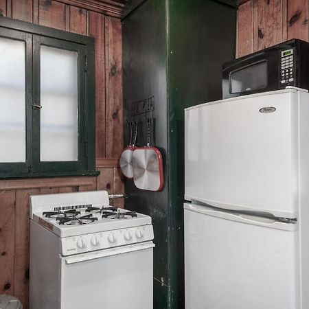 Cozy Cabin, 2 Bedrooms, Fireplace, Midtown, Sleeps 5 Рюидозо Екстериор снимка