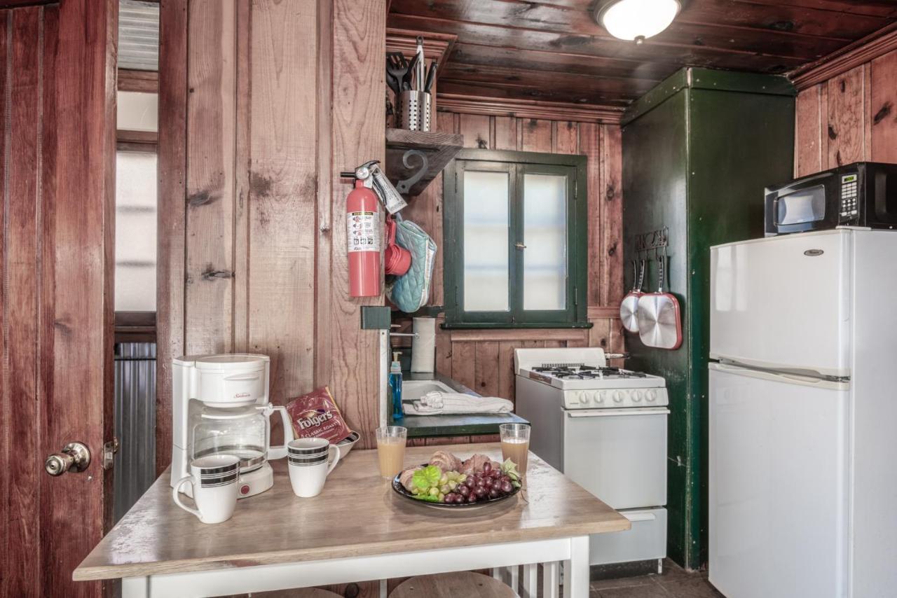 Cozy Cabin, 2 Bedrooms, Fireplace, Midtown, Sleeps 5 Рюидозо Екстериор снимка