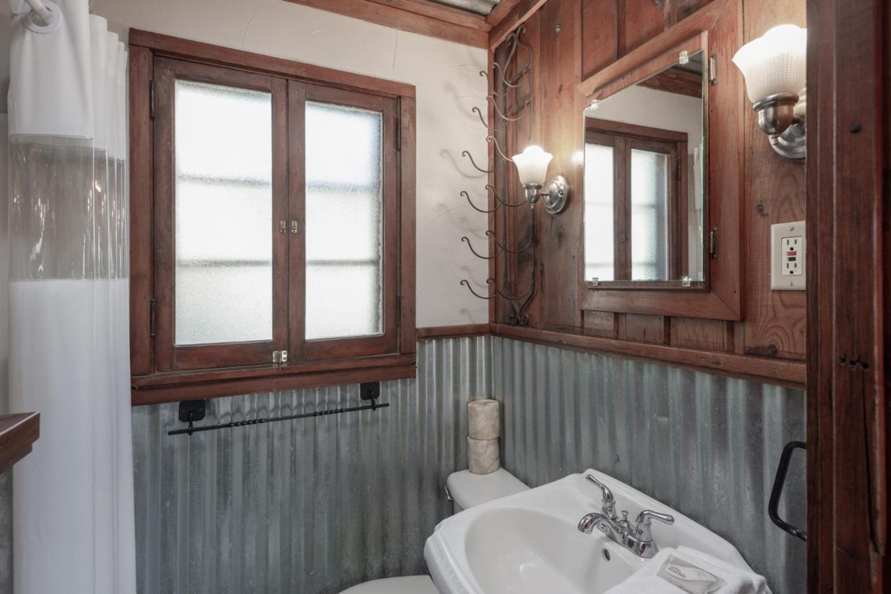 Cozy Cabin, 2 Bedrooms, Fireplace, Midtown, Sleeps 5 Рюидозо Екстериор снимка